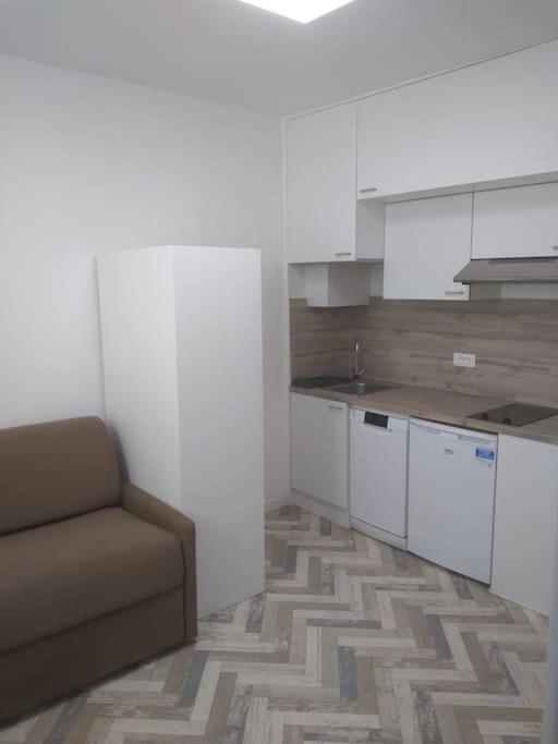 Tres Joli Petit Studio Aux Portes Paris Ιβρύ-συρ-Σεν Εξωτερικό φωτογραφία