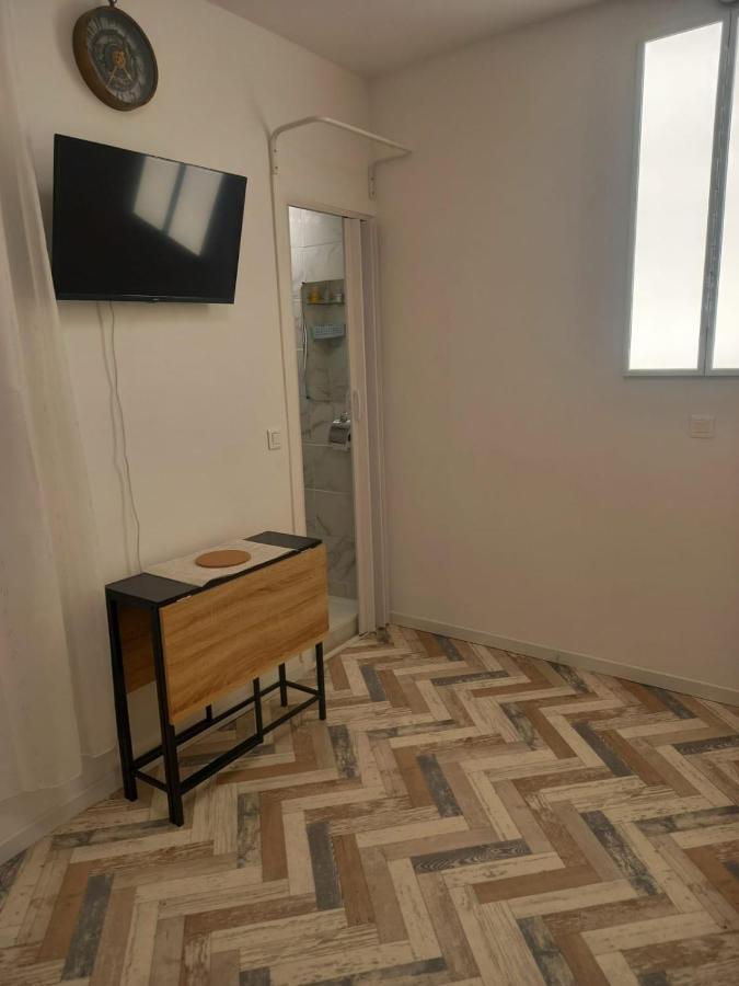 Tres Joli Petit Studio Aux Portes Paris Ιβρύ-συρ-Σεν Εξωτερικό φωτογραφία